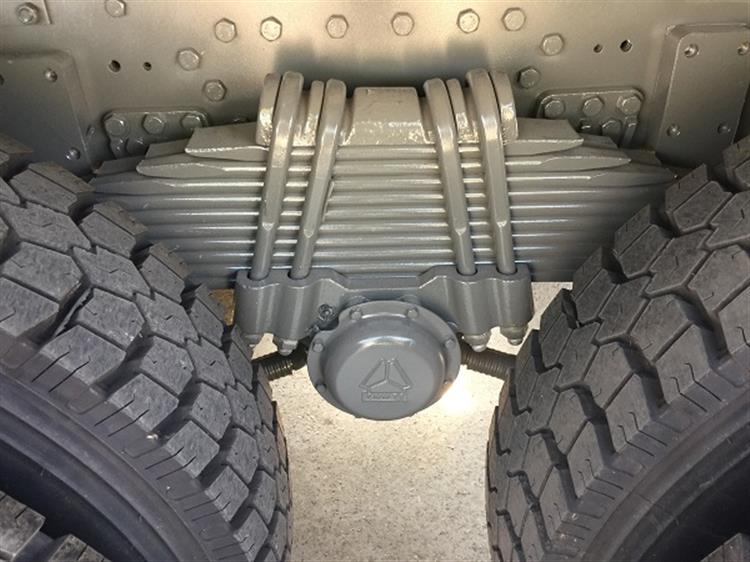 XE TẢI HOWO 3 CHÂN 290 HP THÙNG VUÔNG